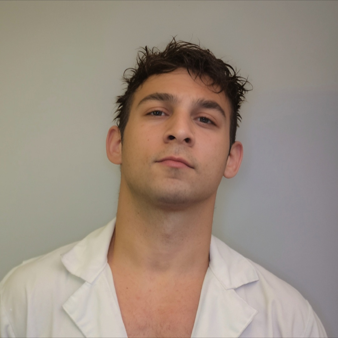 David 'Ducky' - Professional men's grooming specialist with 7+ years experience